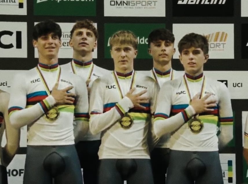 La squadra di ciclismo italiana juniores campione del mondo